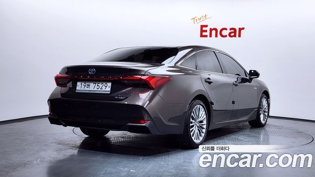 Toyota Avalon 5-го поколения 2.5 Hybrid - фото 1
