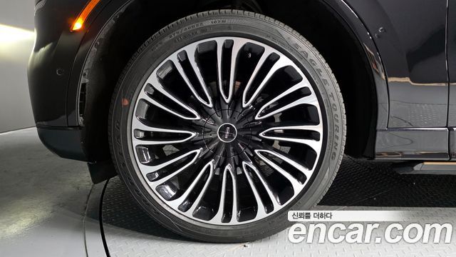 Lincoln Aviator 2-го поколения 3.0 Black Label AWD - фото 4