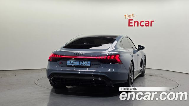 Audi RS e-tron GT GT RS - фото 3