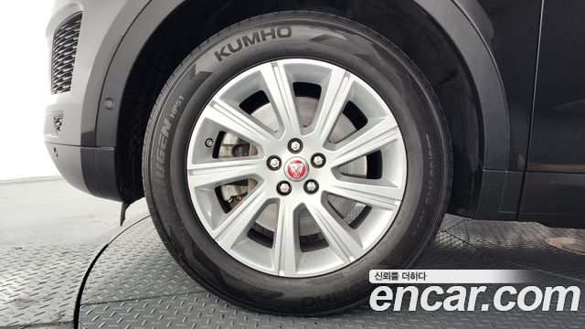 Jaguar E-PACE P250 S - фото 4