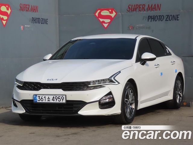 Kia K5 3-го поколения 2.0 Prestige - фото 0