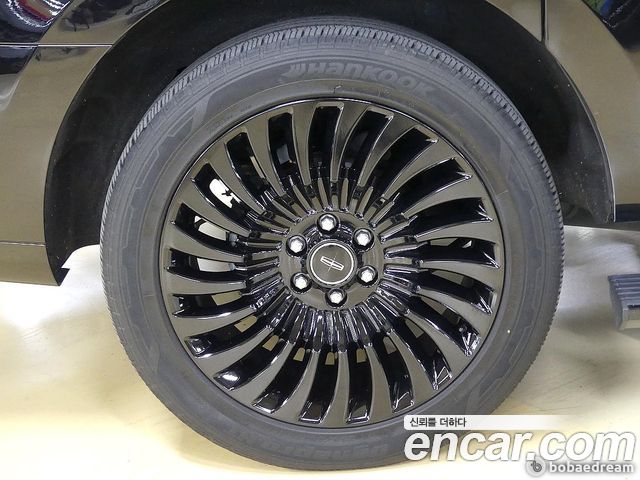 Lincoln Navigator 4-го поколения 3.5L Black Label - фото 3