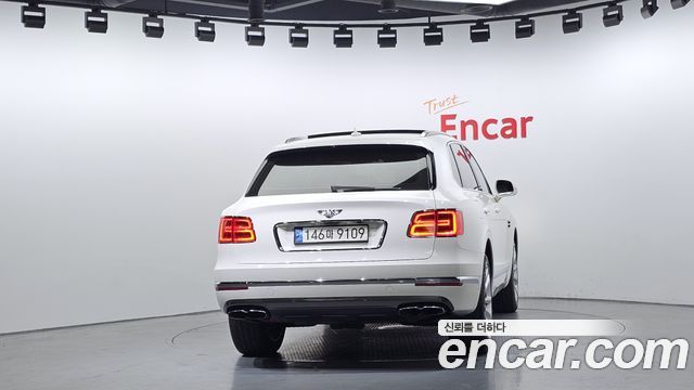 Bentley Bentayga 4.0 V8 - фото 3