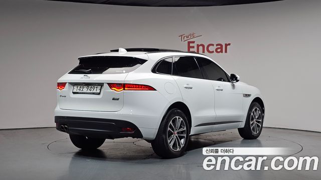 Jaguar F-PACE 20d R-Sport - фото 0