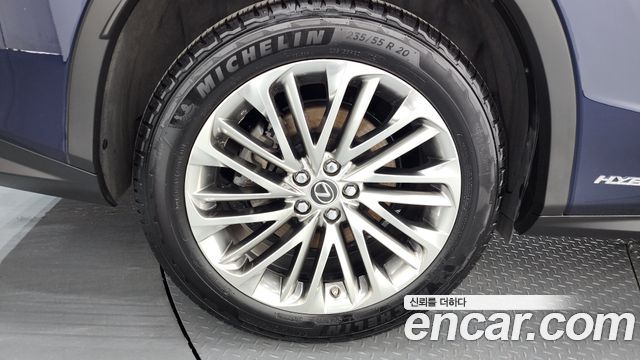 Lexus RX 4-го поколения Executive - фото 4