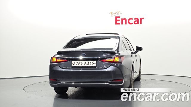Lexus ES 7-го поколения Executive - фото 3