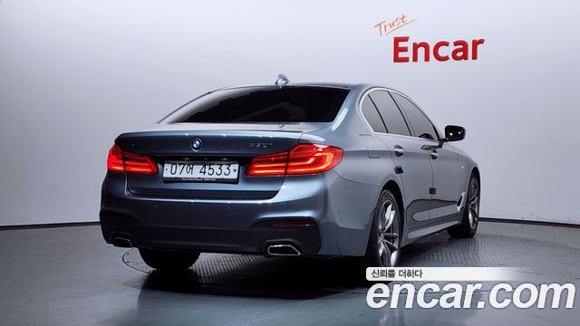 BMW 5-Series G30 530i xDrive M Sport Package Plus - фото 1
