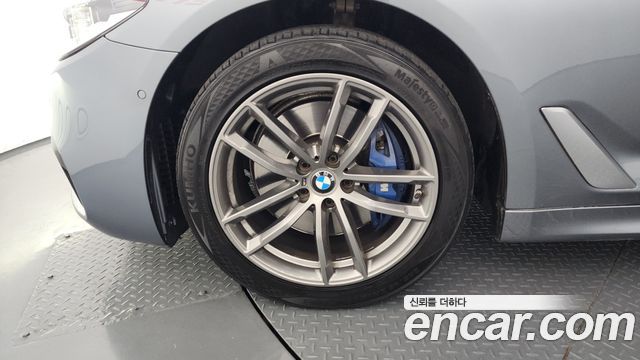 BMW 5-Series G30 530i xDrive M Sport Package Plus - фото 4