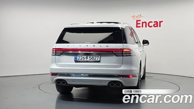 Lincoln Aviator 2-го поколения 3.0 Black Label AWD - фото 3