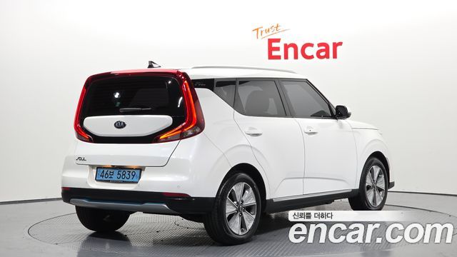 Kia Soul EV Prestige - фото 1