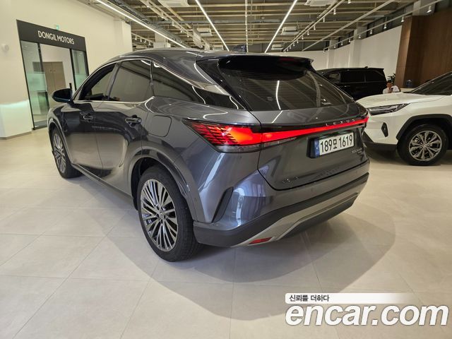 Lexus RX 5-го поколения Luxury - фото 1