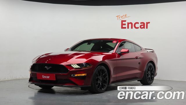 Ford Mustang Coupe - фото 0