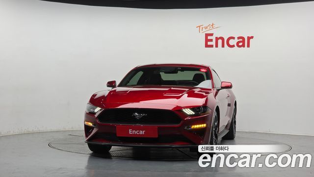 Ford Mustang Coupe - фото 2