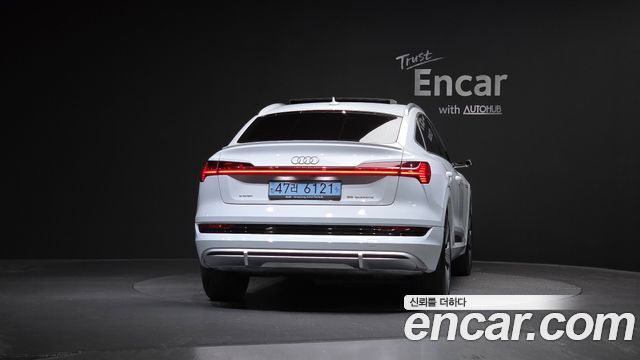 Audi e-tron 55 Quattro Sportback - фото 3