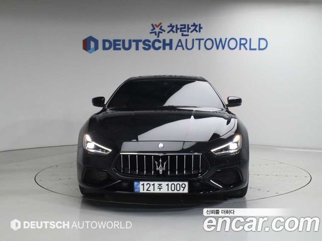 Maserati Ghibli 3.0 GranSport 3rd - фото 2