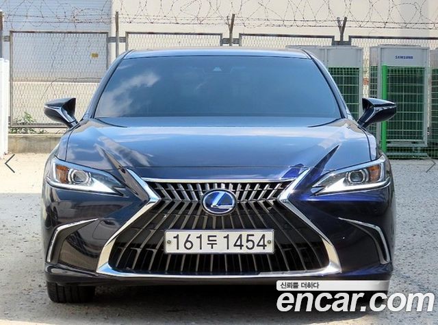 Lexus ES 7-го поколения Luxury Plus - фото 0