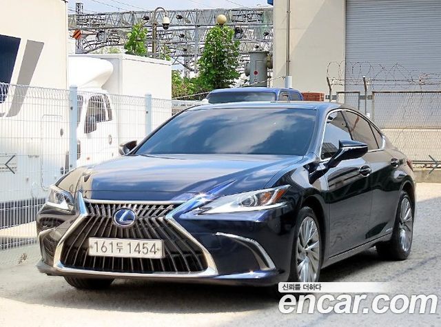 Lexus ES 7-го поколения Luxury Plus - фото 1