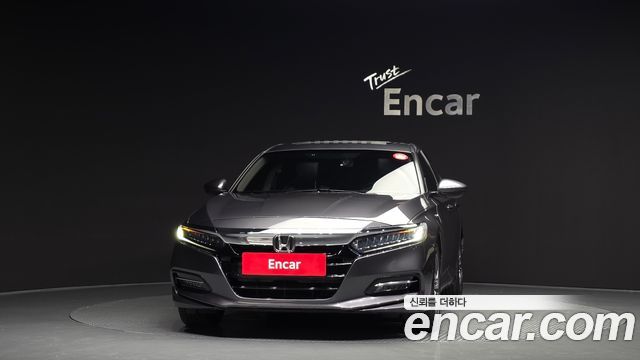 Honda Accord 10-го поколения 2.0 Hybrid EX-L - фото 2
