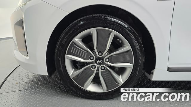 Hyundai Ioniq гибрид Q - фото 4