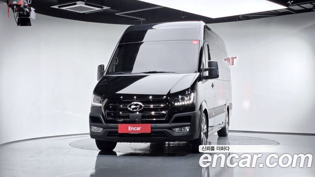 Hyundai Solati 11-Seater Luxury - фото 2