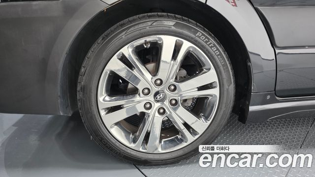 Hyundai Solati 11-Seater Luxury - фото 4