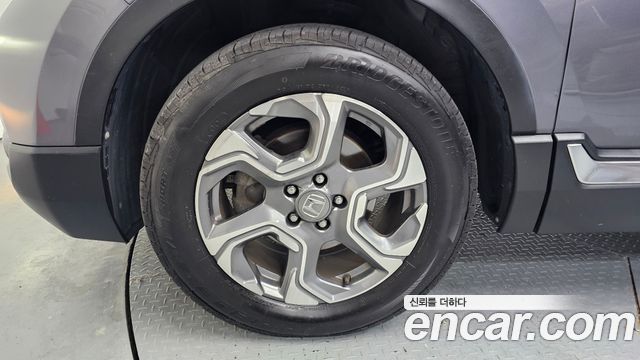 Honda CR-V 5-го поколения 1.5 EX-L 4WD - фото 4