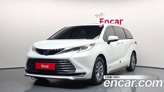 Toyota Sienna 4-го поколения 2.5 Hybrid AWD - фото 0