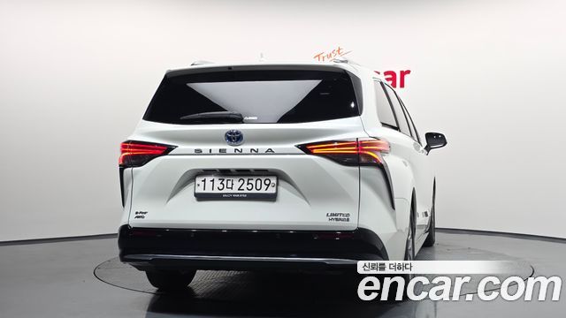 Toyota Sienna 4-го поколения 2.5 Hybrid AWD - фото 3