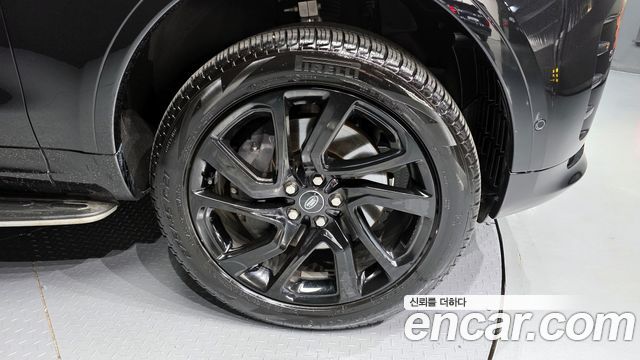 Land Rover Discovery P360 R-Dynamic SE - фото 4