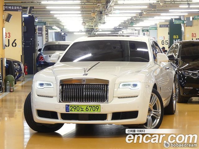 Rolls-Royce Ghost 6.6 V12 - фото 2