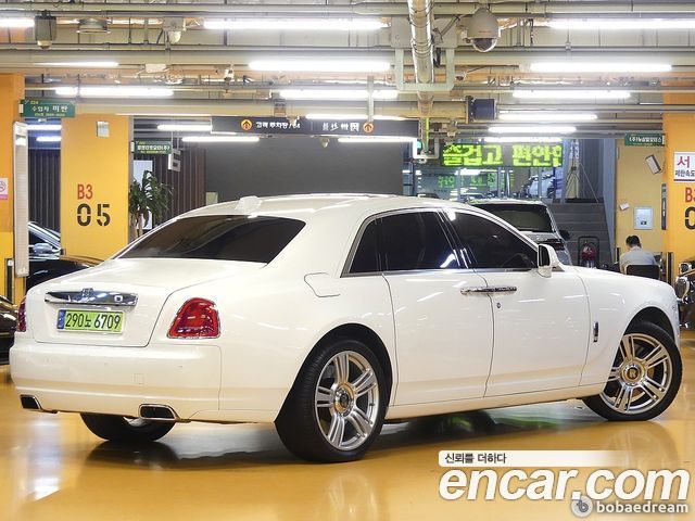 Rolls-Royce Ghost 6.6 V12 - фото 3