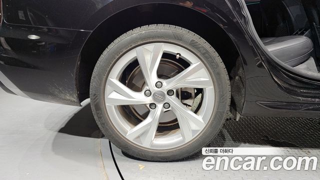 Audi A4 B9 35 TDI Premium - фото 4