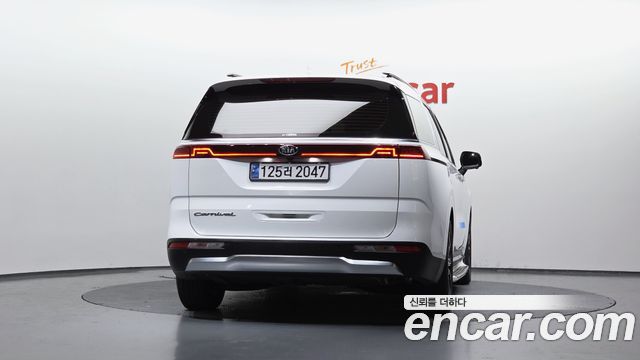 Kia Carnival 4-го поколения 9-Seater Signature - фото 3