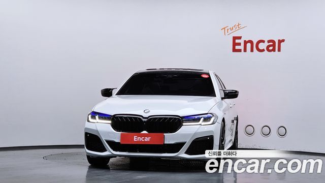 BMW 5-Series G30 520d xDrive M Sport Package Plus - фото 2
