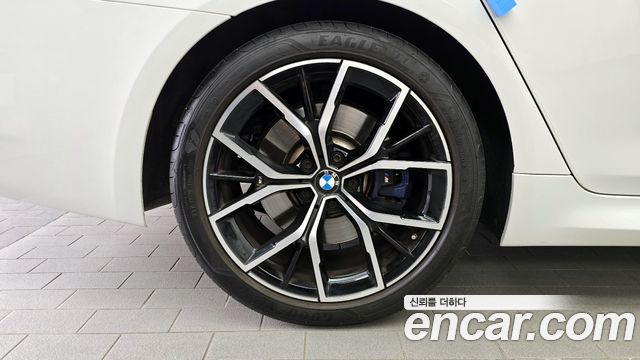 BMW 5-Series G30 530i xDrive M Sport Package - фото 4
