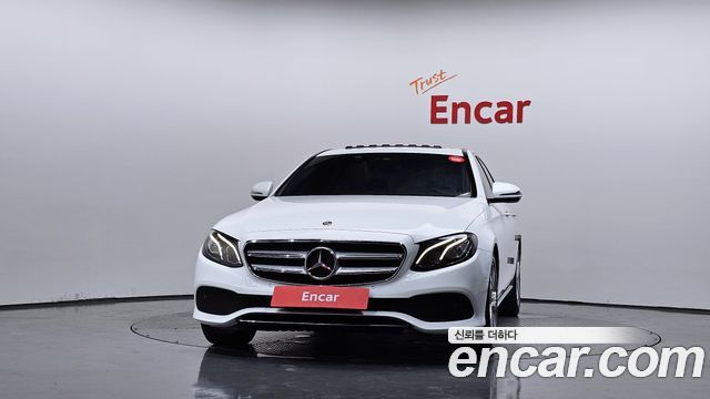 Mercedes-Benz E-Class W213 E200 Avantgarde - фото 2