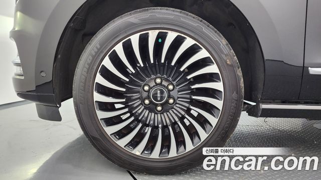 Lincoln Navigator 4-го поколения 3.5L - фото 4