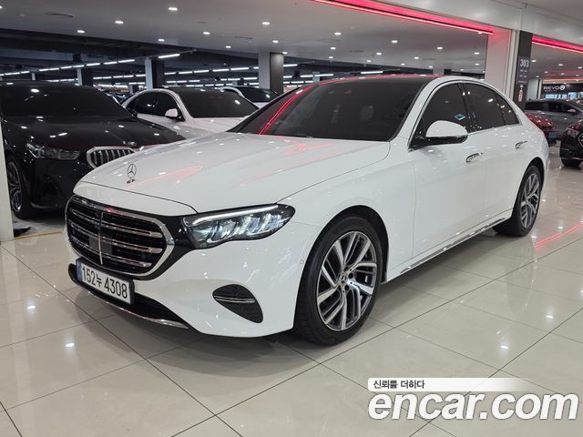 Mercedes-Benz E-Class W214 E220d 4MATIC Exclusive - фото 0