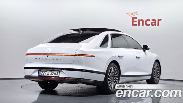 Hyundai Grandeur GN7, гибрид Calligraphy - фото 0
