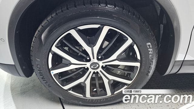 Renault Samsung QM6 Новый 2.0 LPe RE Signature 2WD - фото 4