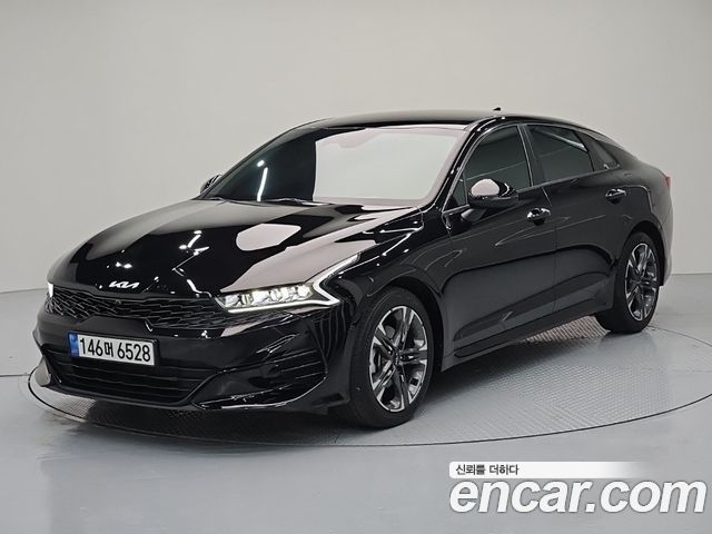 Kia K5 3-го поколения 2.0 Signature - фото 0
