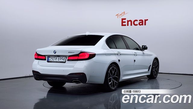 BMW 5-Series G30 530i M Sport Package - фото 1