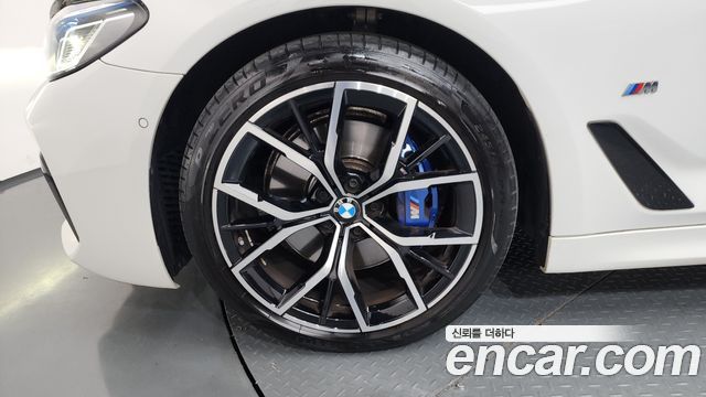 BMW 5-Series G30 530i M Sport Package - фото 4