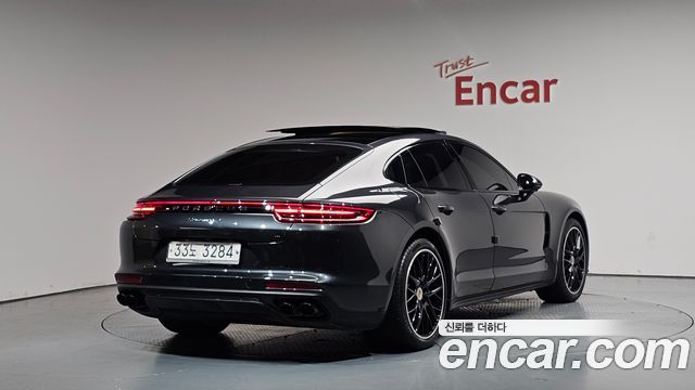 Porsche Panamera 3.0 AWD - фото 0
