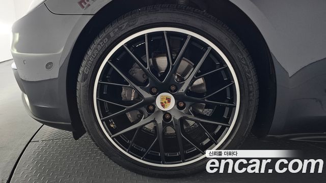 Porsche Panamera 3.0 AWD - фото 3