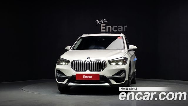 BMW X1 F48 xDrive 20i xLine - фото 2