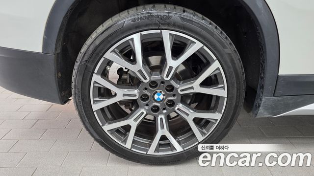 BMW X1 F48 xDrive 20i xLine - фото 4
