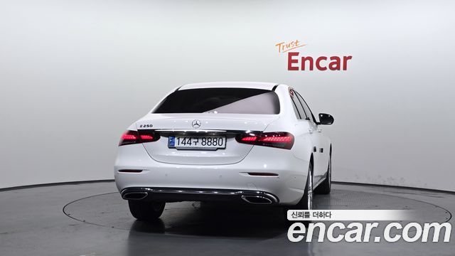 Mercedes-Benz E-Class W213 E250 Exclusive - фото 3