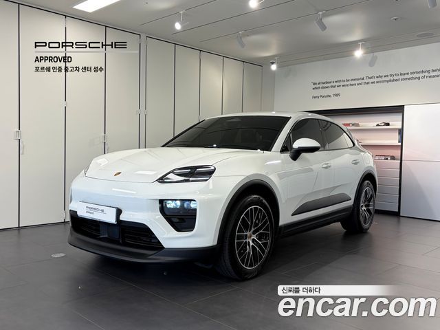 Porsche Macan EV Base 4 - фото 0
