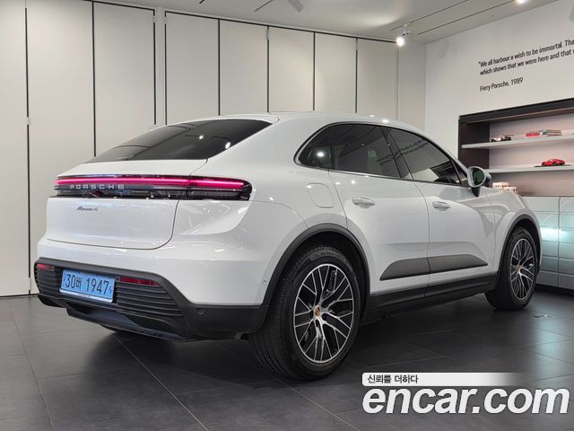 Porsche Macan EV Base 4 - фото 1